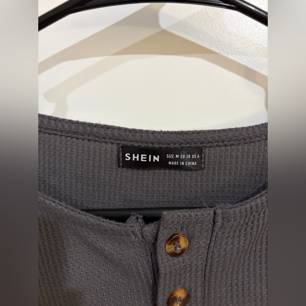 Charcoal Waffle-Knit Cropped sweater - Picture 2 of 3